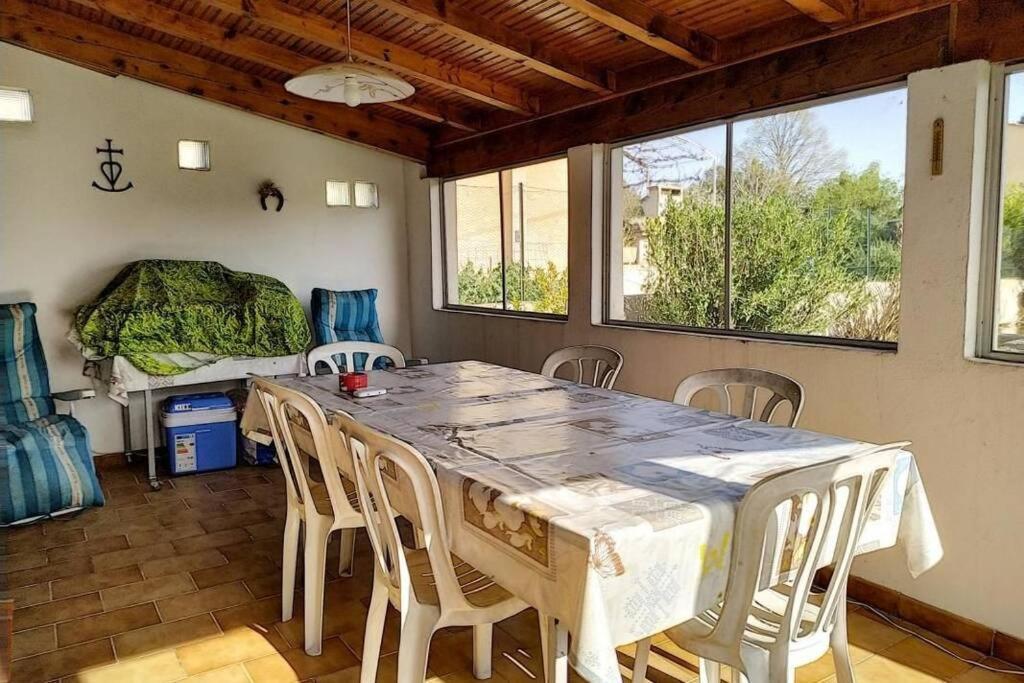 Chalet Typique Au Coeur De La Petite Camargue Villa Vauvert Bagian luar foto